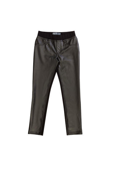 Černé koženkové jeggíny